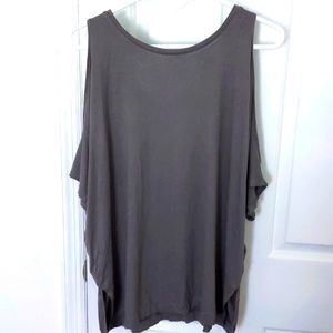 NWT REGNA Boho Cold Shoulder Short Sleeve Top Size XL Gray